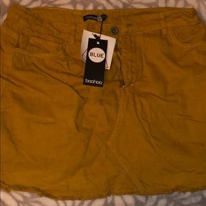 BOOHOO MUSTARD DENIM MINI SKIRT